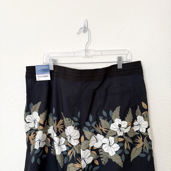 [Old Navy] Black Floral Print Built-In Flex Board Shorts Swim Trunks NWT Size 38 - Picture 5 of 11